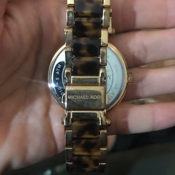 Michael Kors Watch - Picture 5 of 7
